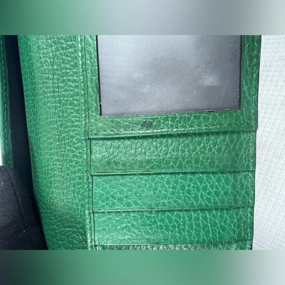 Gucci elegant continental